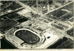 Links het Olympisch stadion, rechts het stadion van Harry Elte (1914), in 1929 gesloopt.
<br/>
KLM Aerophoto, 1928
